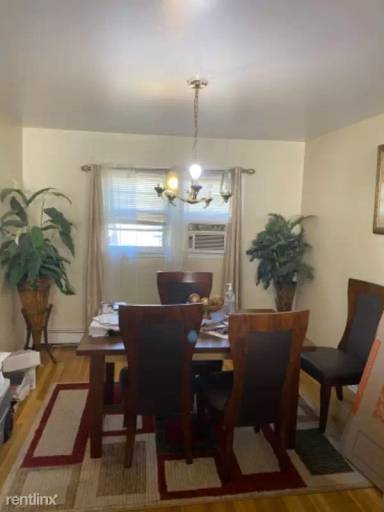 Main picture of 1013 Burnet Ave