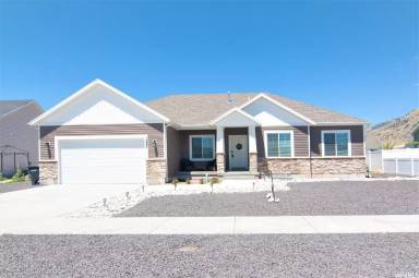 Main picture of 1483 E 400 S