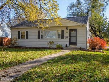 Main picture of 5620 College Ave