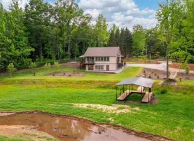 Main picture of 398 Sloan Rd