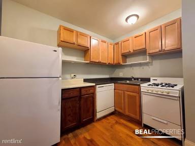 Main picture of 1347 N Dearborn St