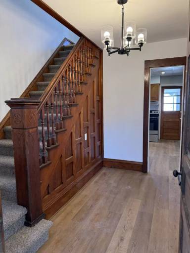 Main picture of 724 State St