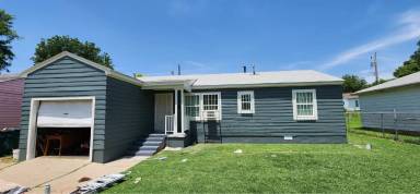 Main picture of 3329 NE 13th St