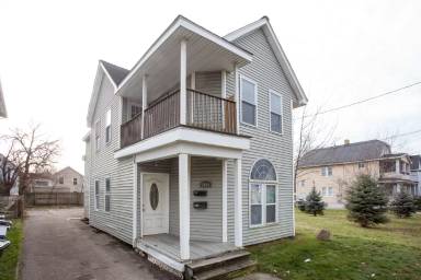 Main picture of 7006 Claasen Ave