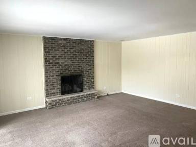 Main picture of 235 E Wrightwood Ave
