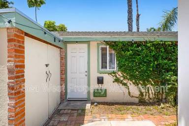 Main picture of 250 Melrose Ave