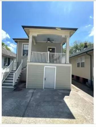 Main picture of 3827 Jena St