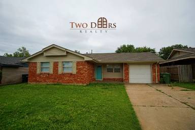 Main picture of 224 E Cherry Ave