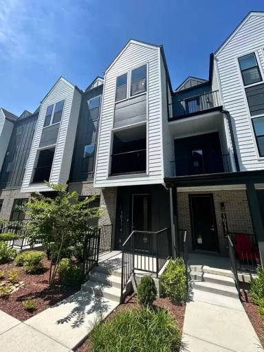 Main picture of 1011 44th Ave N