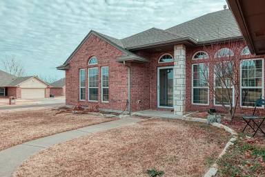 Main picture of 11208 NW 102nd St