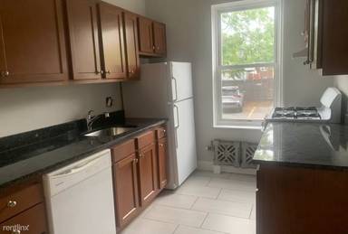 Main picture of 12 Farrington Ave