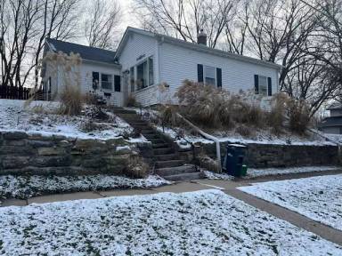 Main picture of 915 Linden St