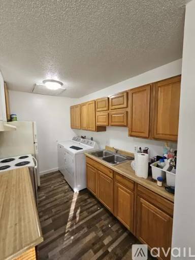 Main picture of 1260 Oakview Dr