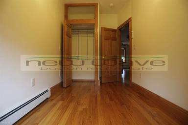 Main picture of 137 Charles St