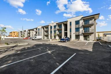 Main picture of 5500 W Franklin Rd