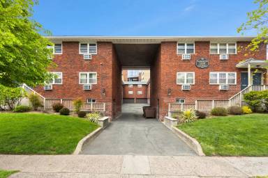 Main picture of 39 1 45 1 St St