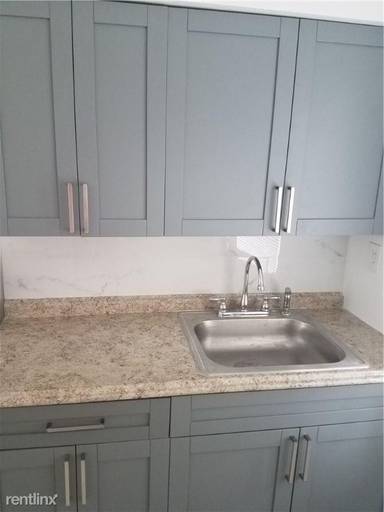 Main picture of 1050 NW 35th St