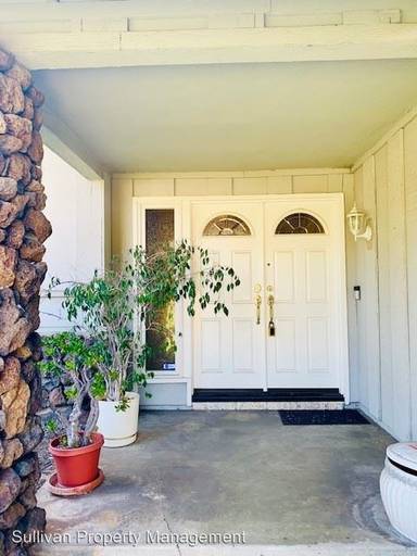 Main picture of 5091 Wagon Wheel Dr