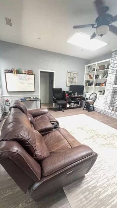 Main picture of 5722 91st St