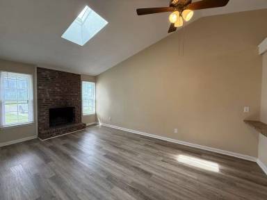 Main picture of 315 W Frances St