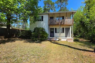 Main picture of 903 7th Ave