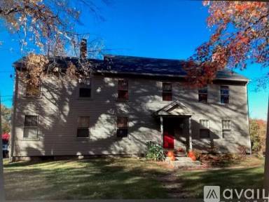 Main picture of 96 Yew St