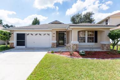 Main picture of 211 Prince Phillip Dr