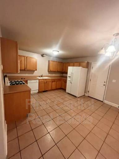 Main picture of 310 York St