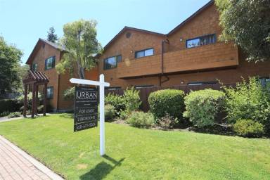 Main picture of 631 Waltermire St