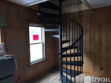 Main picture of 17 Whitcomb St