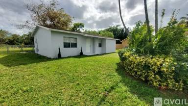 Main picture of 717 SW 79th Ter