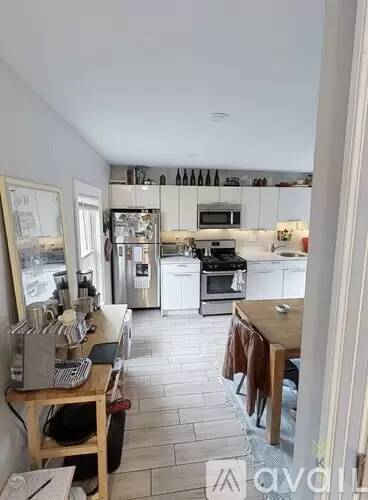 Main picture of 13 Pleasant St