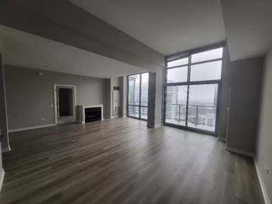 Main picture of 728 S Clark St