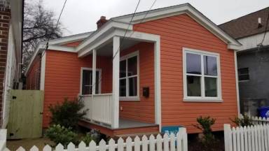 Main picture of 123 Romney St