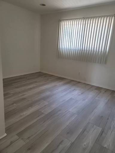 Main picture of 2809 Crest Dr