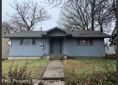 Main picture of 727 N Rogers Ave