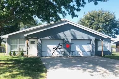 Main picture of 500 N Austin St