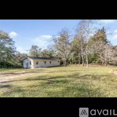 Main picture of 6851 Lake Rd N