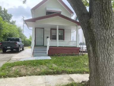 Main picture of 3671 E 103rd St