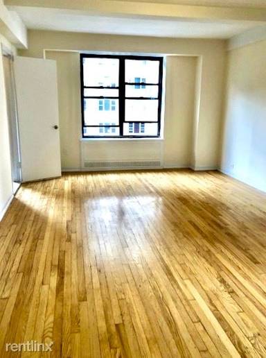 Main picture of 200 W 15th St Apartments
