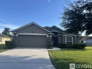 Main picture of 230 W Adelaide Dr