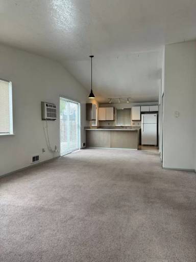 Main picture of 1005 S 17th Ave