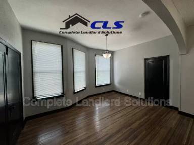 Main picture of 15 1/2 N 14th St