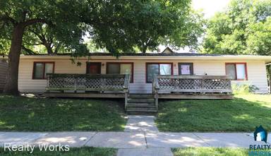 Main picture of 241 N 35th St