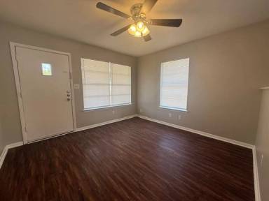 Main picture of 513 Centre St