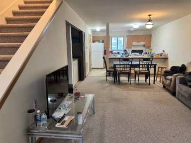 Main picture of 302 S Busey Ave