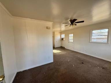 Main picture of 6001 Leo Dr