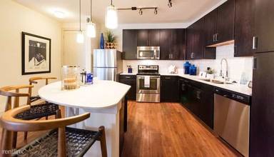 Main picture of 2025 E 7th St