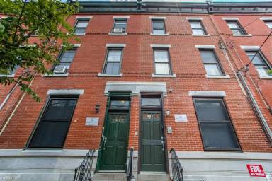 Main picture of 3942 Pine St