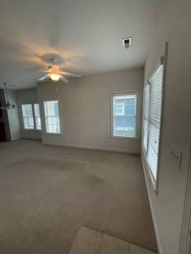 Main picture of 605 Viccars Ln